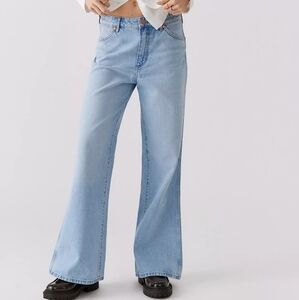 NWT Wrangler Sonny Medium Light Wash Bonnie 683 Low Slung Loose Flare Jeans 29